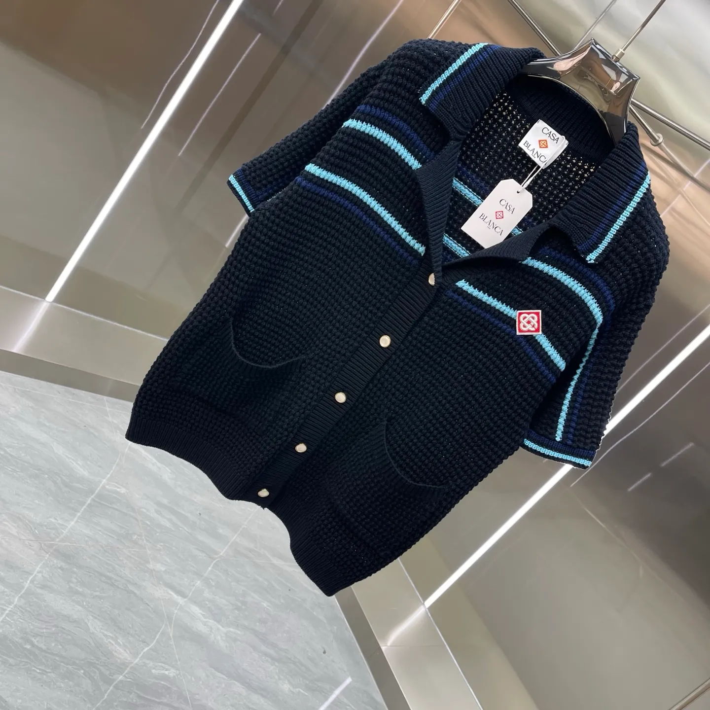 CASABLANCA Casablanca sweater suit (high version) Original development Comfortable upper body Imported equipment Original high-density embroidered seal Two-color splicing Hand-sewn cuffs + hem Made by domestic first-line brands Factory OEM workmanship Impeccable Sizes: S M L XL XXL